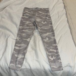 Athleta 7/8 camo leggings